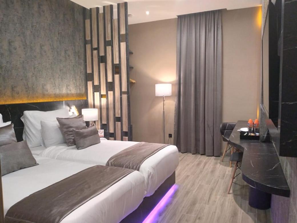 De Paris Hotel Medan Dış mekan fotoğraf