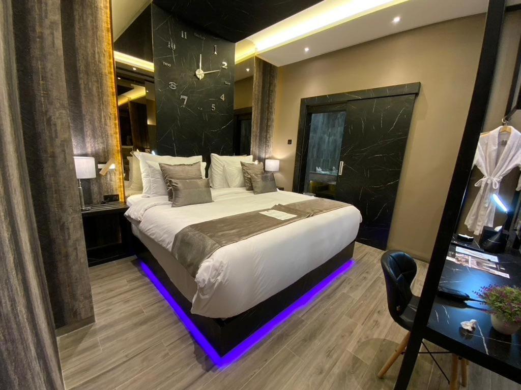 De Paris Hotel Medan Dış mekan fotoğraf
