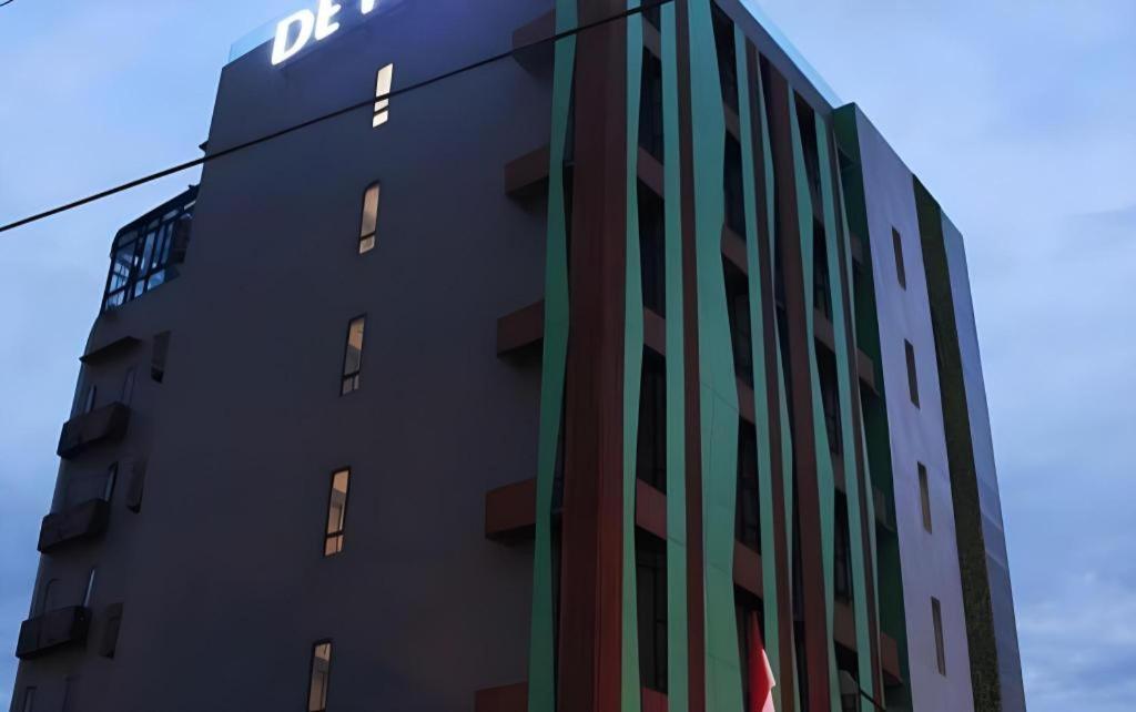De Paris Hotel Medan Dış mekan fotoğraf